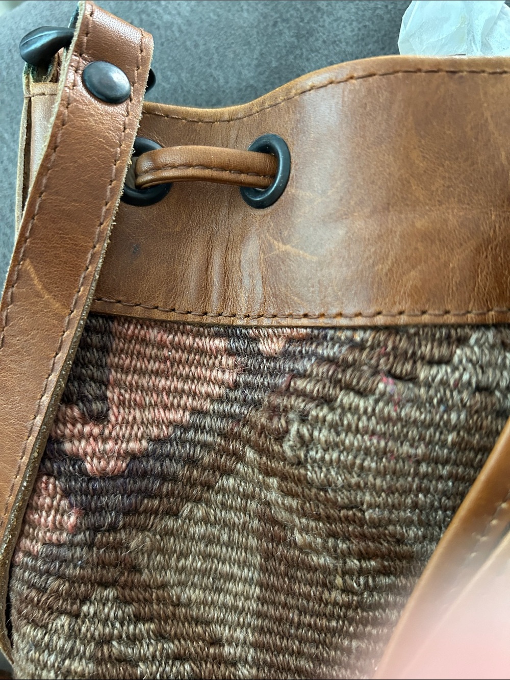 NWT -Stunning Kilim and Leather Vintage, Bucket Bag, Brown and Pink Pattern - Picture 10 of 10